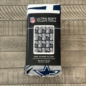 NFL Ultra Soft Tailgate Throw - Blue and Gray